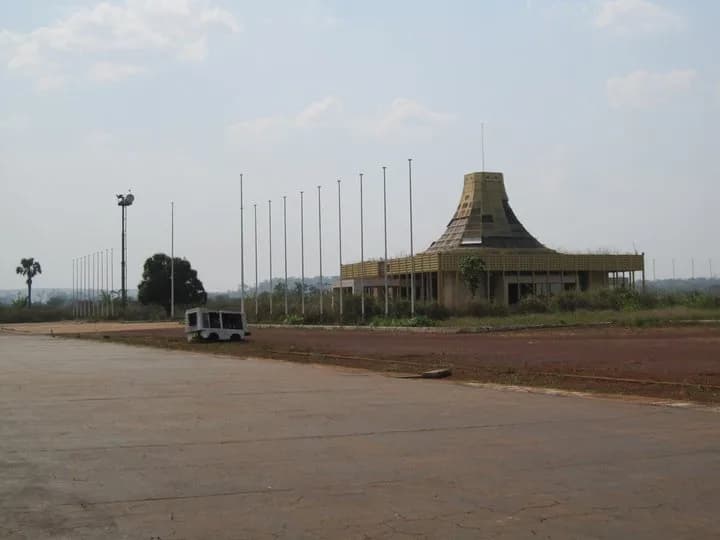 Vue aérienne de l'infrastructure de Gbadolite Airport