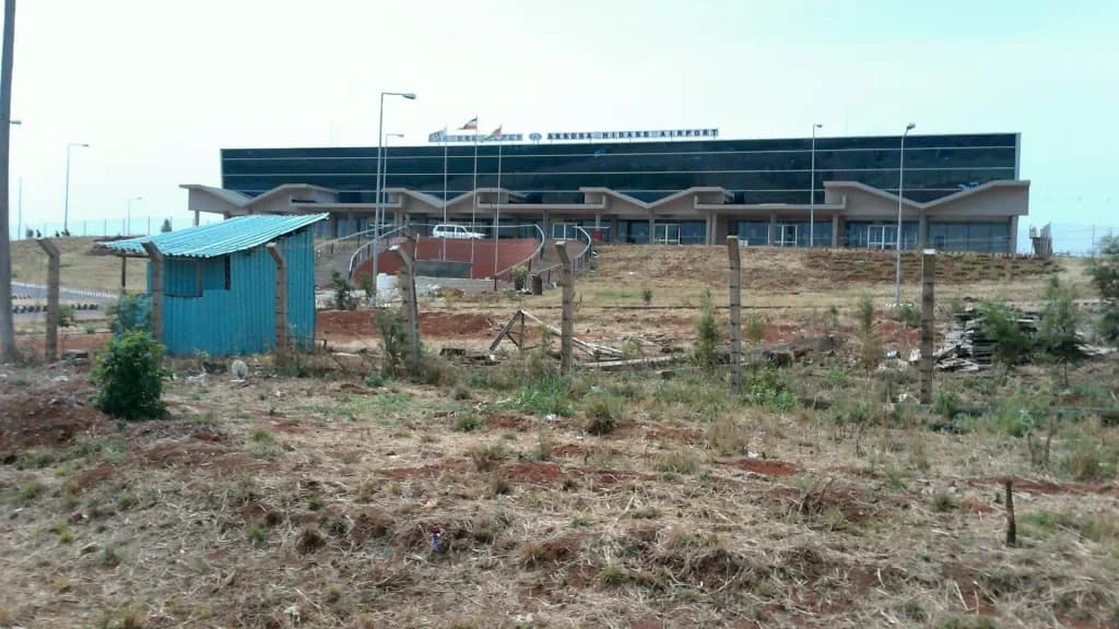 Luftaufnahme der Infrastruktur von Asosa Airport