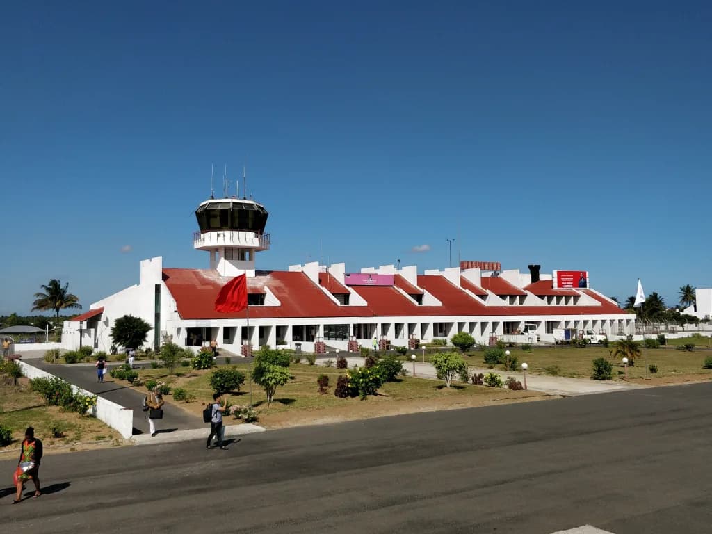 Luftaufnahme der Infrastruktur von Quelimane Airport