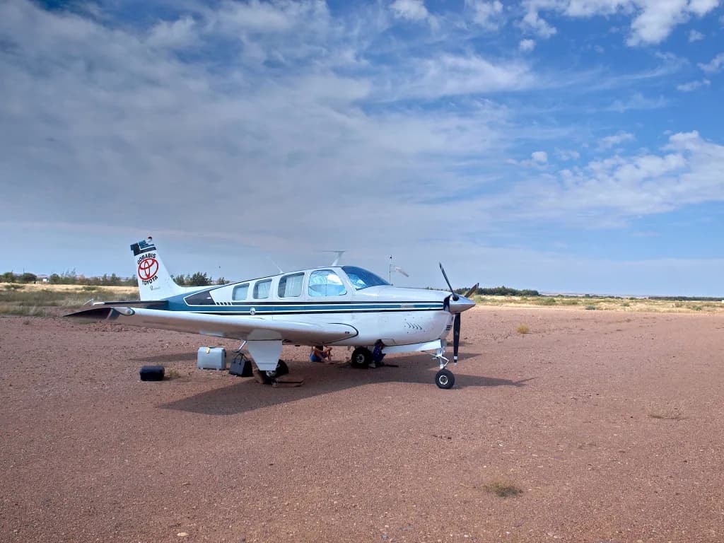 Luftaufnahme der Infrastruktur von Mariental Airport