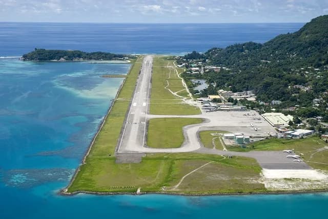 Vue aérienne de l'infrastructure de Seychelles International Airport
