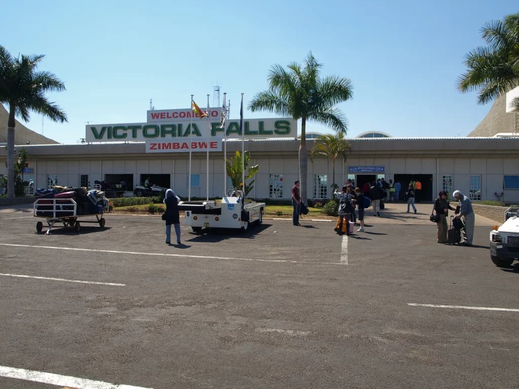 Luftaufnahme der Infrastruktur von Victoria Falls International Airport
