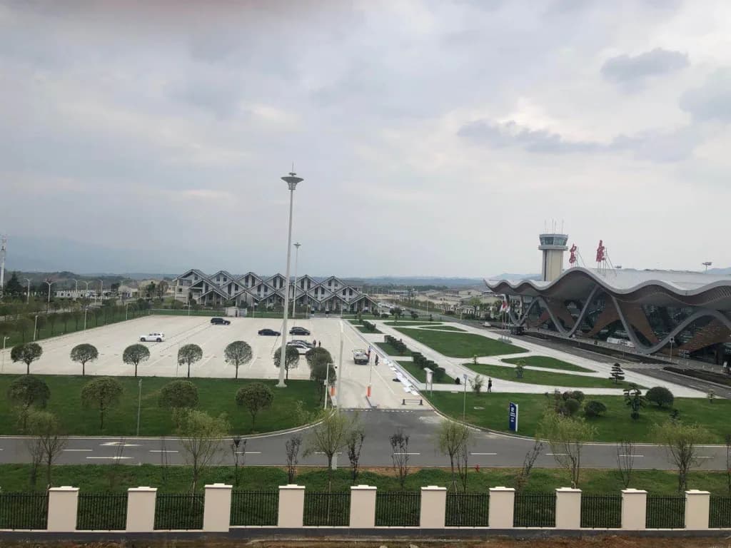 Vue aérienne de l'infrastructure de Ankang Fuqiang Airport