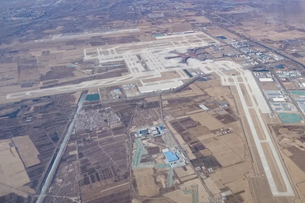 Panorama infrastruktury portu Beijing Nanjiao Airport