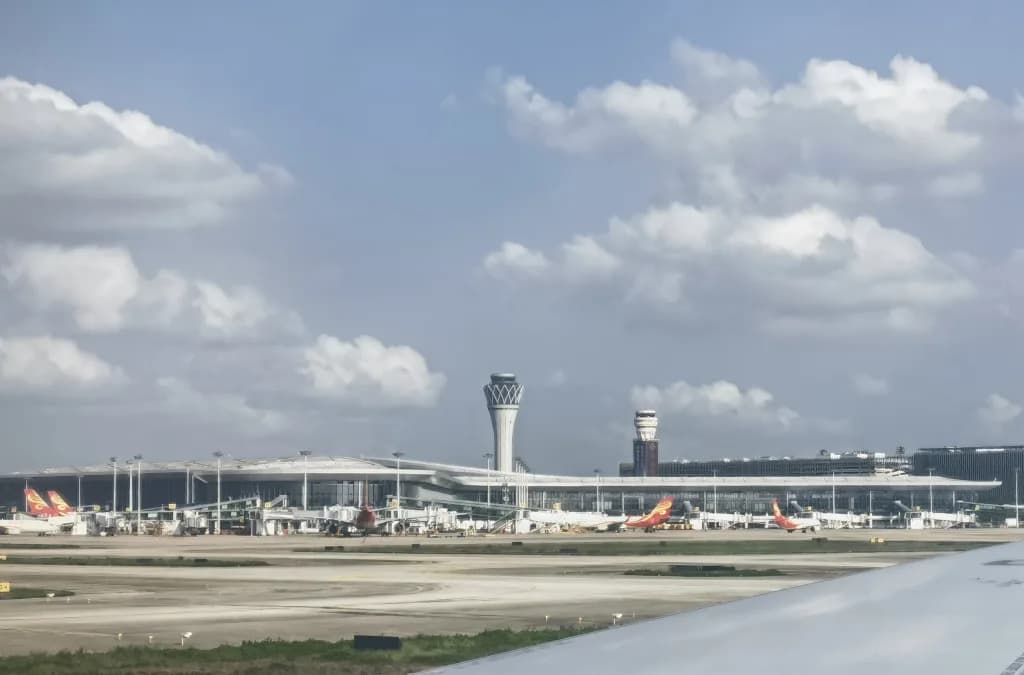 Luftaufnahme der Infrastruktur von Haikou Meilan International Airport