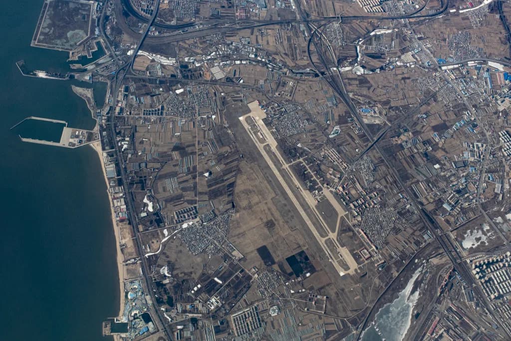 Panorama infrastruktury portu Qinhuangdao Shanhaiguan Airport