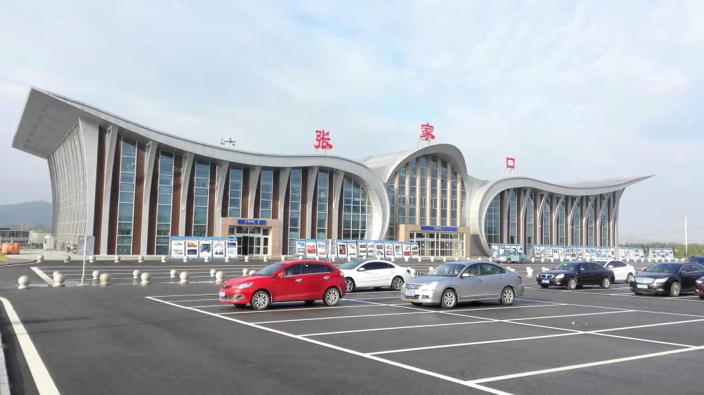 Luftaufnahme der Infrastruktur von Zhangjiakou Ningyuan Airport