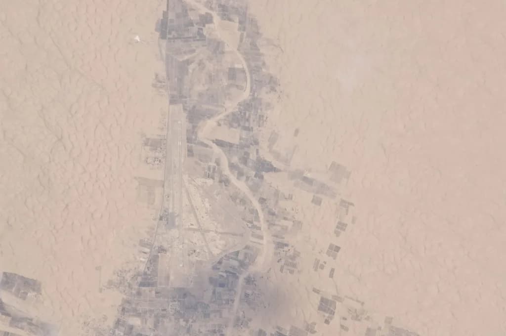 Luftaufnahme der Infrastruktur von El Arish International Airport