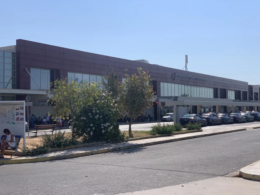 Vue aérienne de l'infrastructure de Chania International Airport