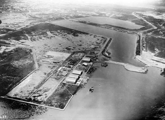 Luftaufnahme der Infrastruktur von Tanjung Perak Airport