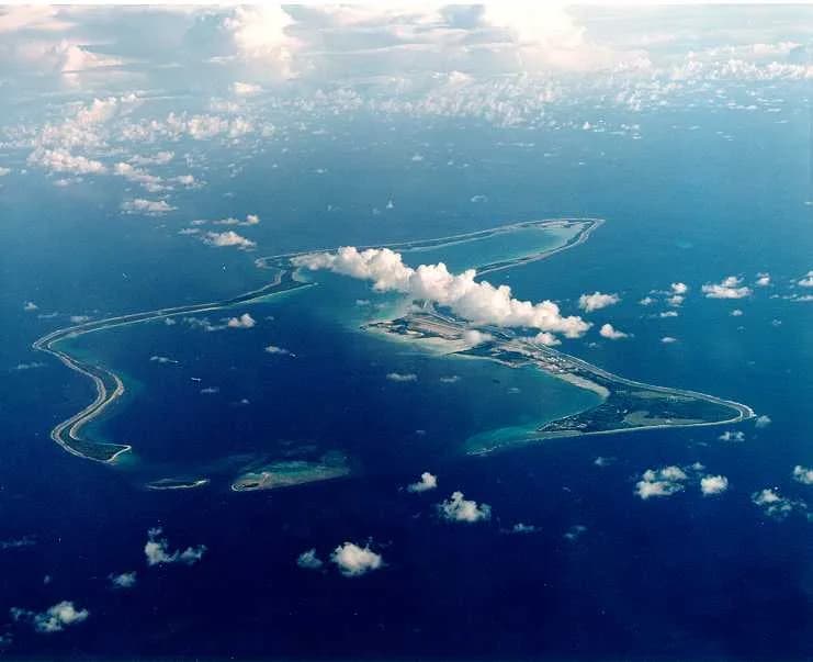 Vue aérienne de l'infrastructure de Naval Support Facility Diego Garcia