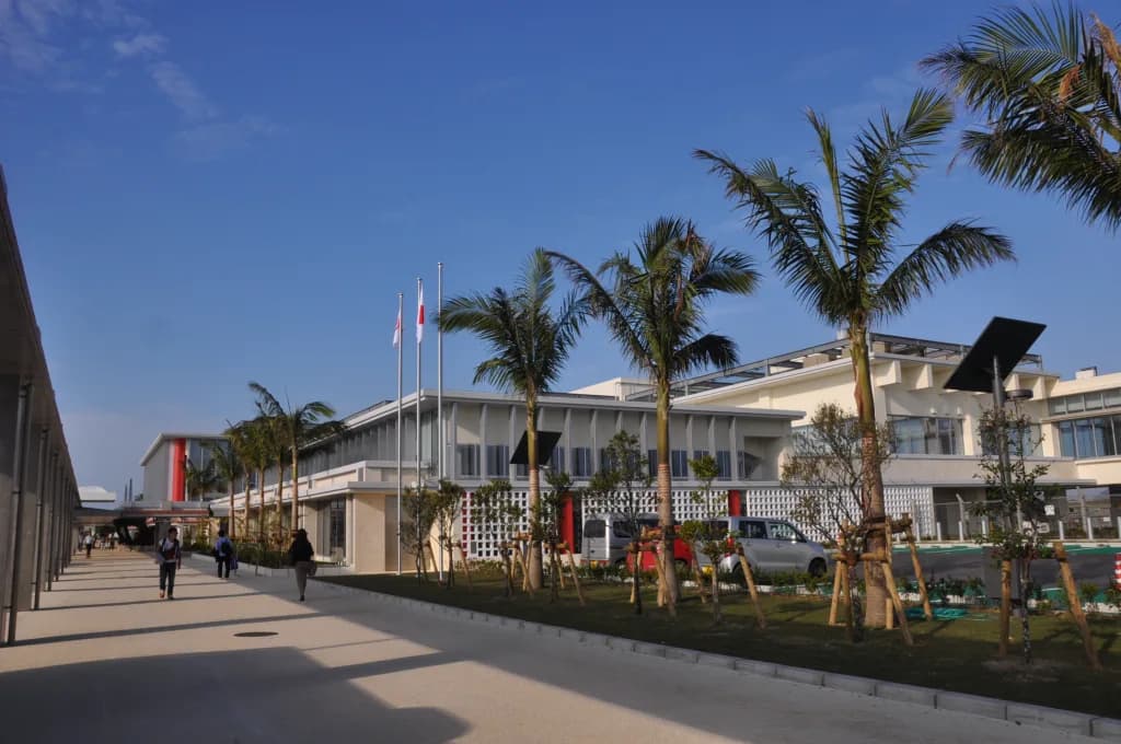 Panorama infrastruktury portu New Ishigaki Airport