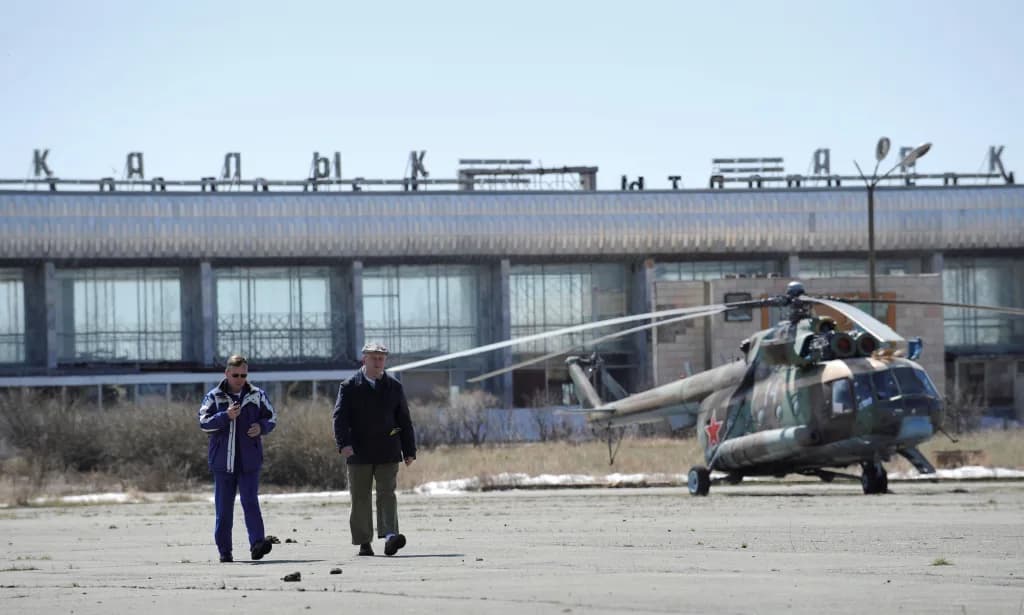 Luftaufnahme der Infrastruktur von Arkalyk North Airport