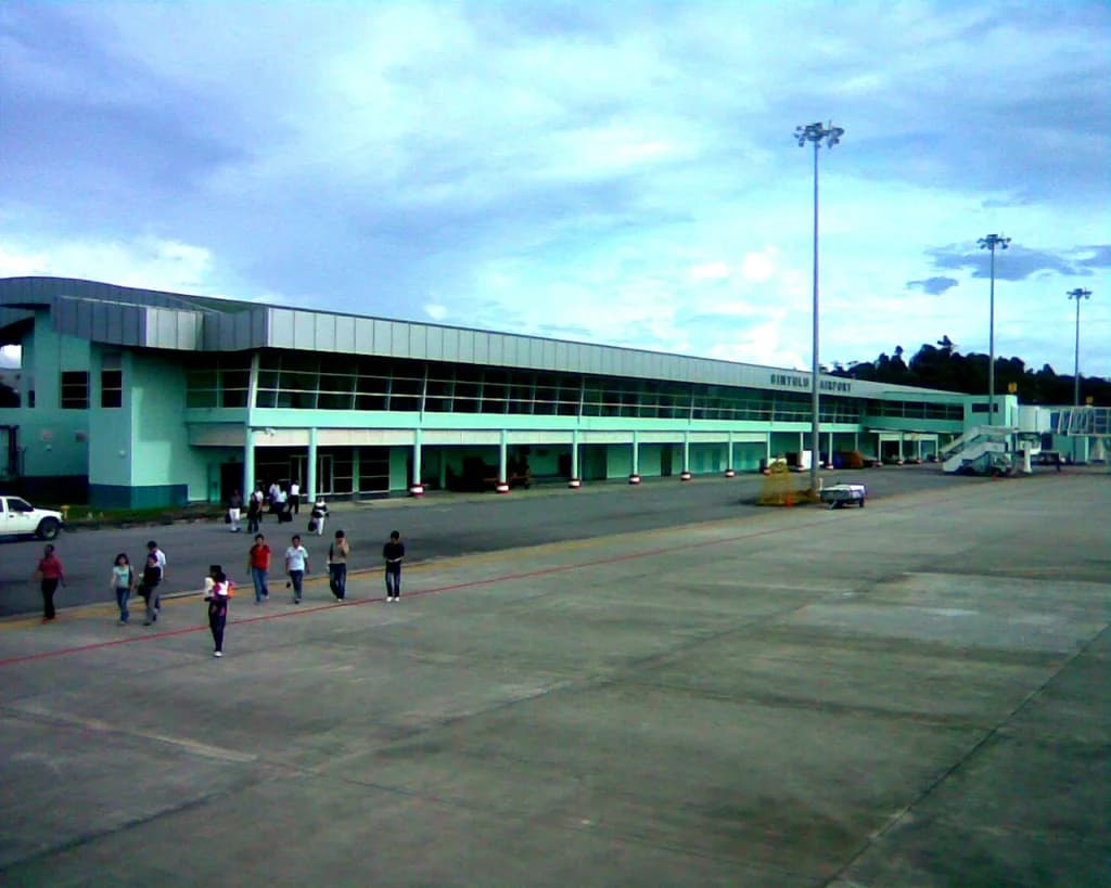 Luftaufnahme der Infrastruktur von Bintulu Airport