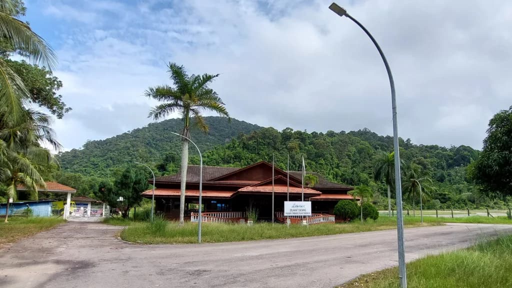 Panorama infrastruktury portu Pulau Pangkor Airport