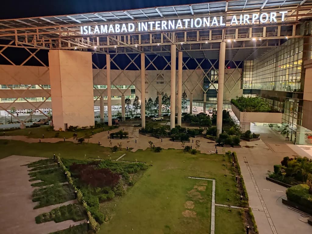 Luftaufnahme der Infrastruktur von Islamabad International Airport