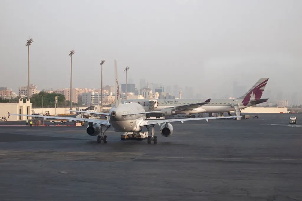 Panorama infrastruktury portu Przewodnik po Porcie Lotniczym Doha International Airport