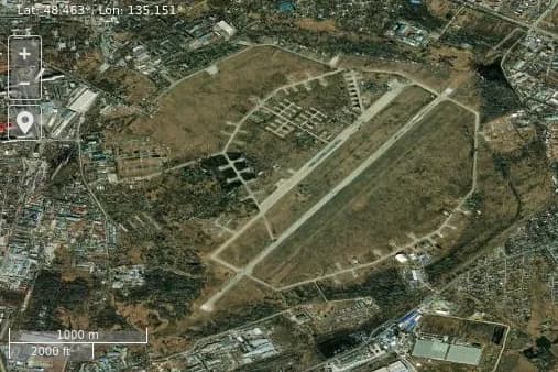 Luftaufnahme der Infrastruktur von Khabarovsk Tsentralny Airfield