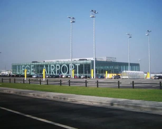 Vue aérienne de l'infrastructure de Liège Airport