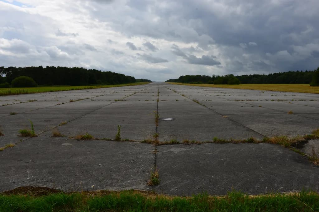 Luftaufnahme der Infrastruktur von Ursel Air Base