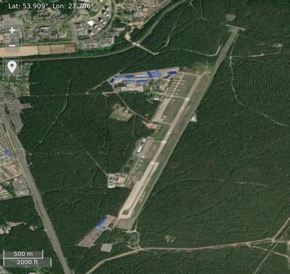 Vue aérienne de l'infrastructure de Lipki Air Base