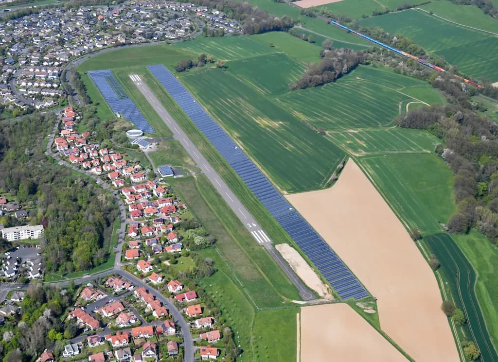 Luftaufnahme der Infrastruktur von Bad Hersfeld Airfield
