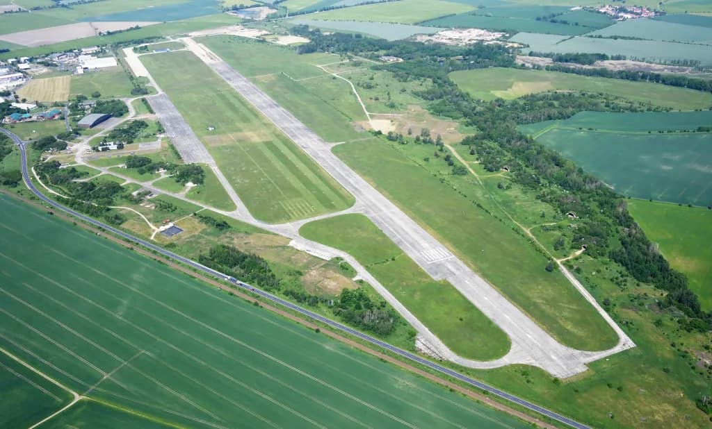 Panorama infrastruktury portu Großenhain Airfield