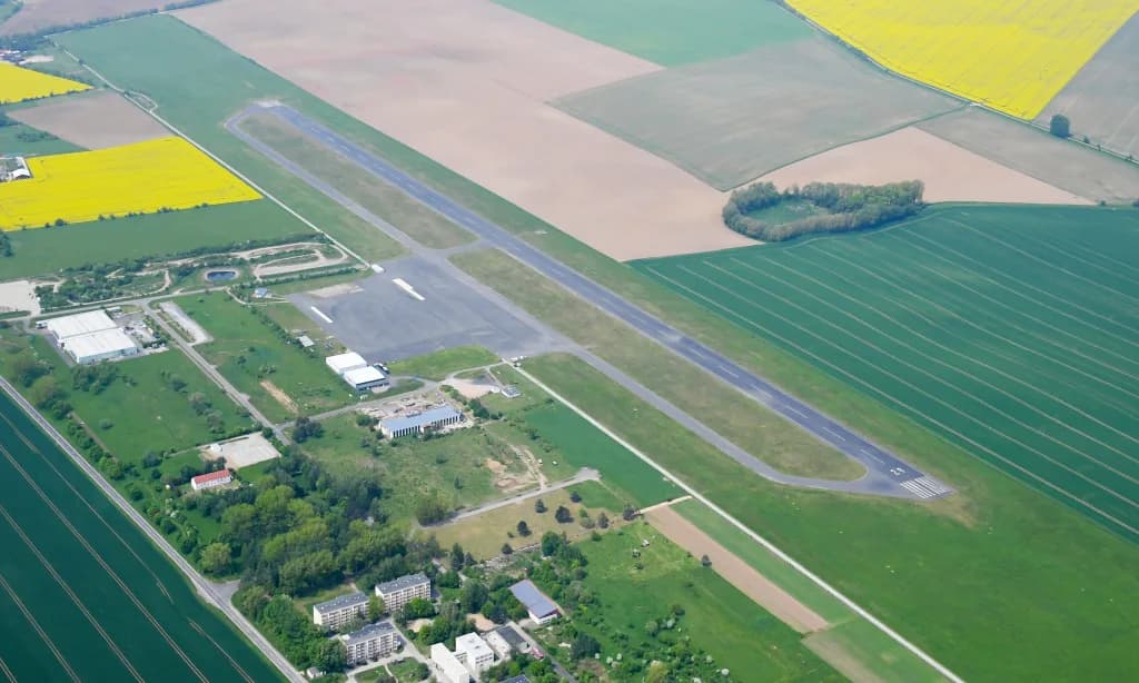 Luftaufnahme der Infrastruktur von Obermehler-Schlotheim Airfield