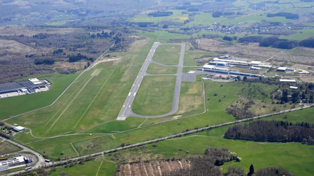 Vue aérienne de l'infrastructure de Siegerland Airport