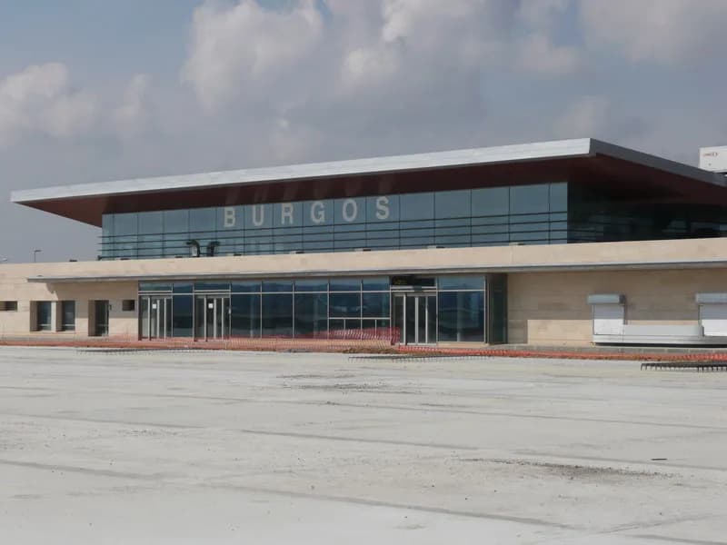 Panorama infrastruktury portu Burgos Airport