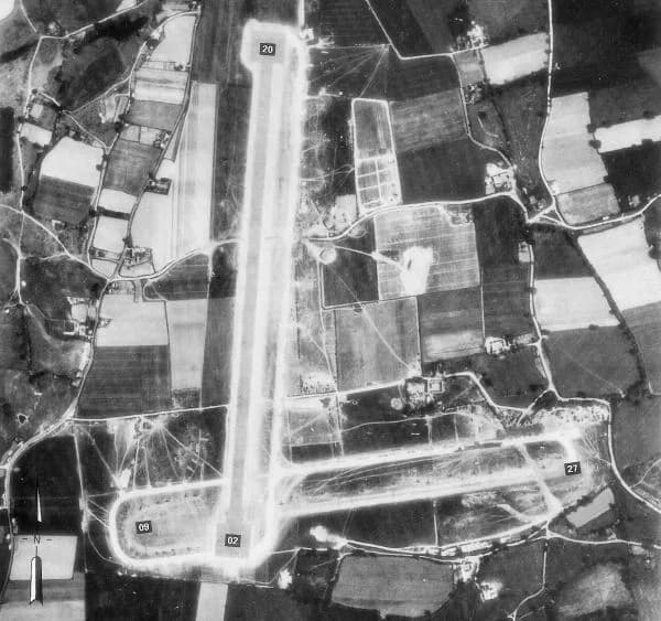 Luftaufnahme der Infrastruktur von RAF Bisterne