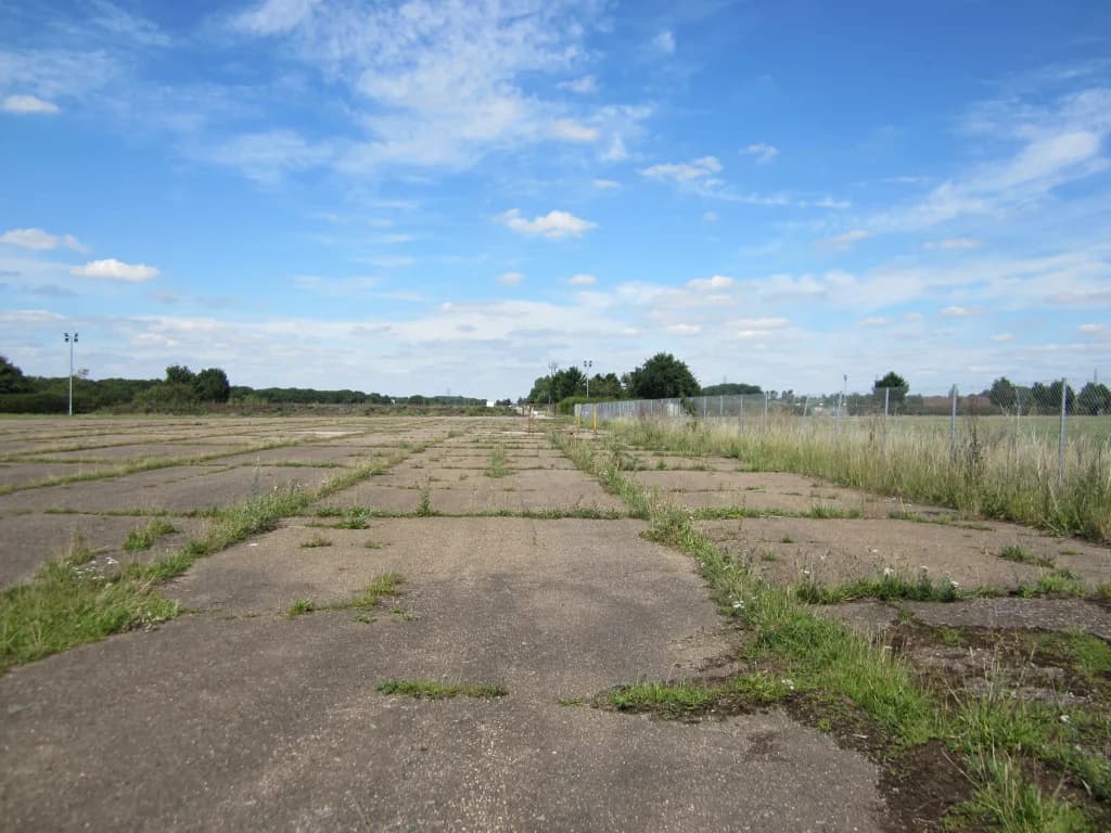 Luftaufnahme der Infrastruktur von RAF Winthorpe