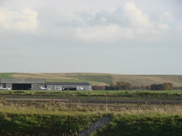 Panorama infrastruktury portu Sherburn-in-Elmet Airfield