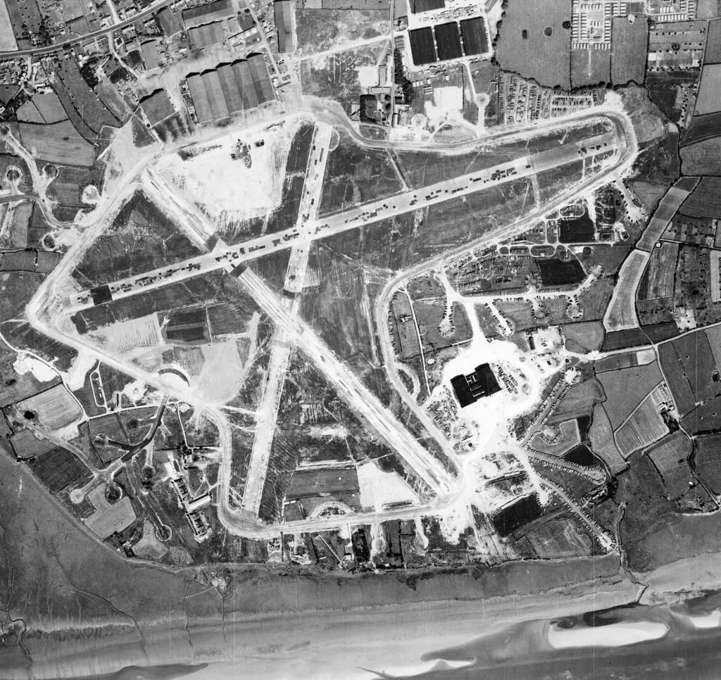 Vue aérienne de l'infrastructure de Warton Aerodrome