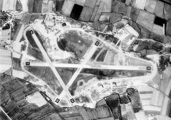 Luftaufnahme der Infrastruktur von Westonzoyland Airfield