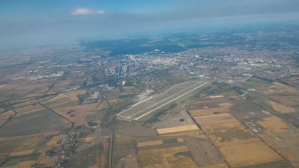 Vue aérienne de l'infrastructure de Debrecen International Airport