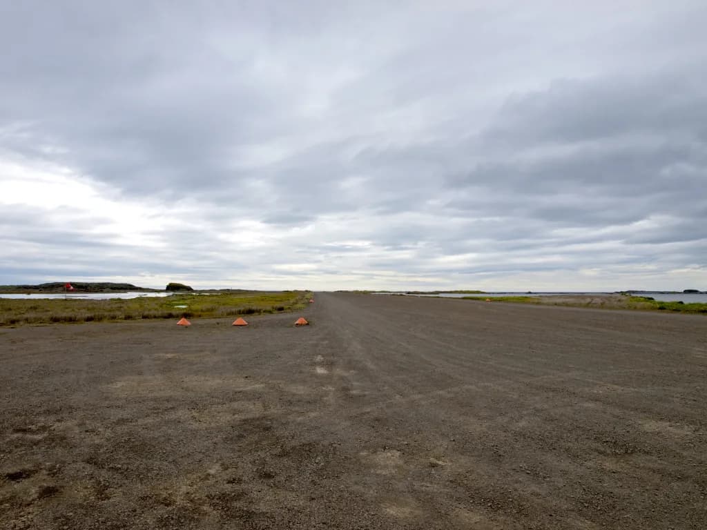 Vue aérienne de l'infrastructure de Djúpivogur Airport