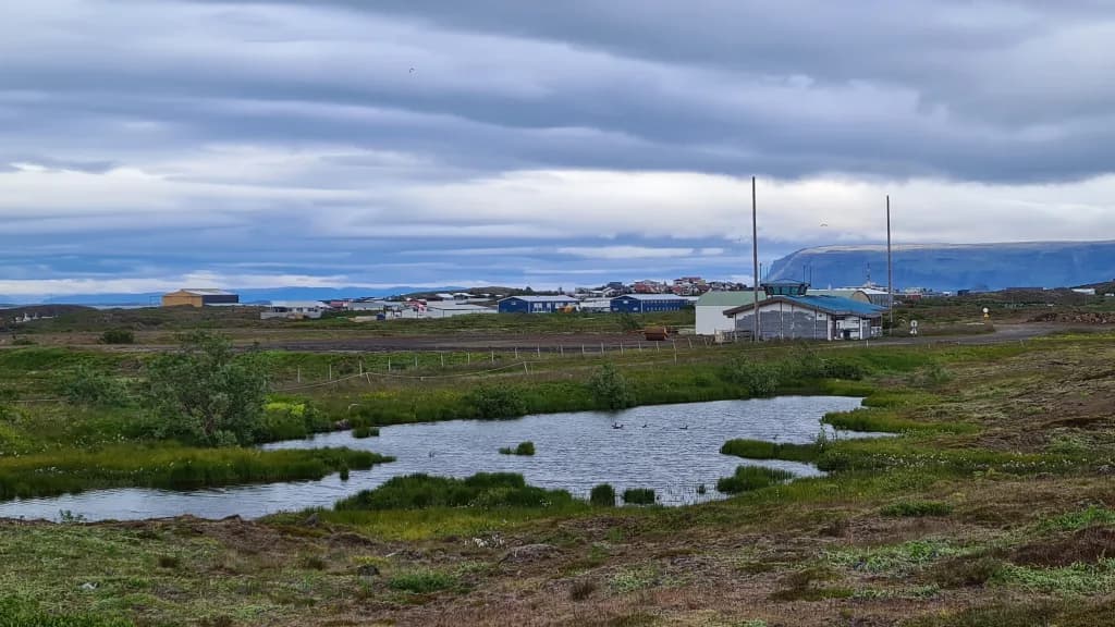Luftaufnahme der Infrastruktur von Stykkishólmur Airport
