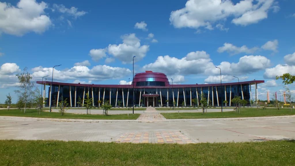 Luftaufnahme der Infrastruktur von Jūrmala Airport