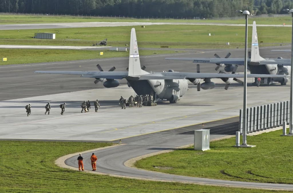 Luftaufnahme der Infrastruktur von Lielvarde Air Base