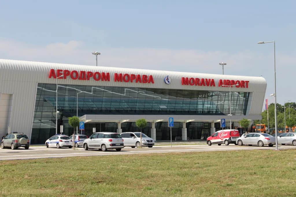 Luftaufnahme der Infrastruktur von Morava Airport