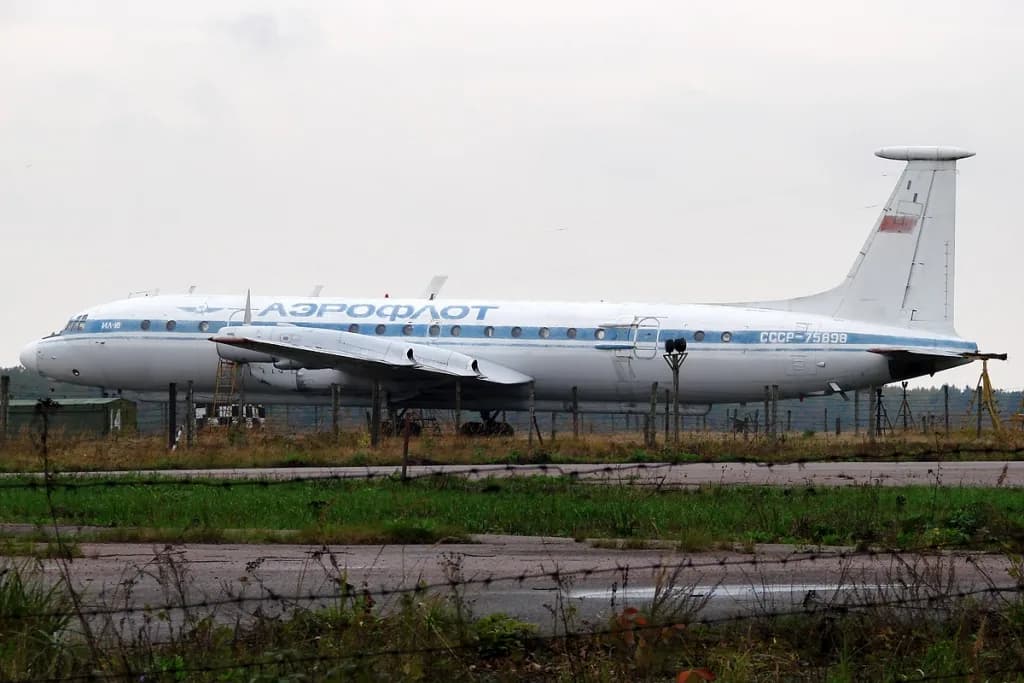 Vue aérienne de l'infrastructure de Levashovo Air Base