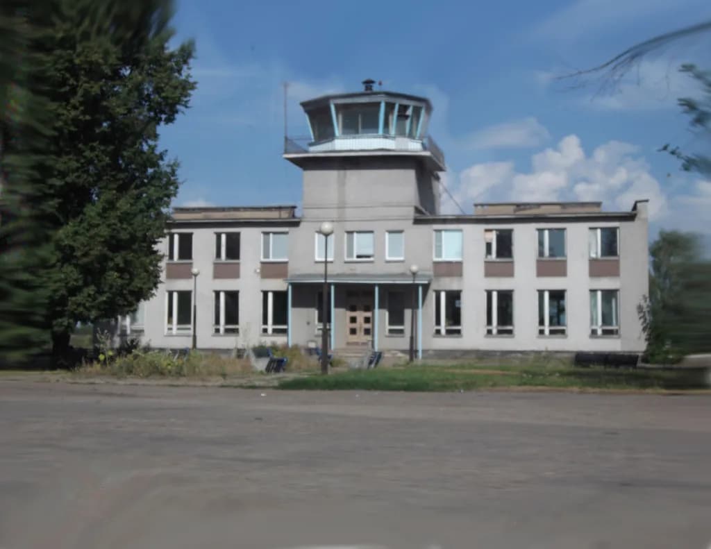 Luftaufnahme der Infrastruktur von Velikiye Luki Airport