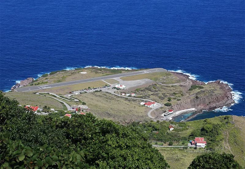 Aerial view of Juancho E. Yrausquin Airport airport infrastructure
