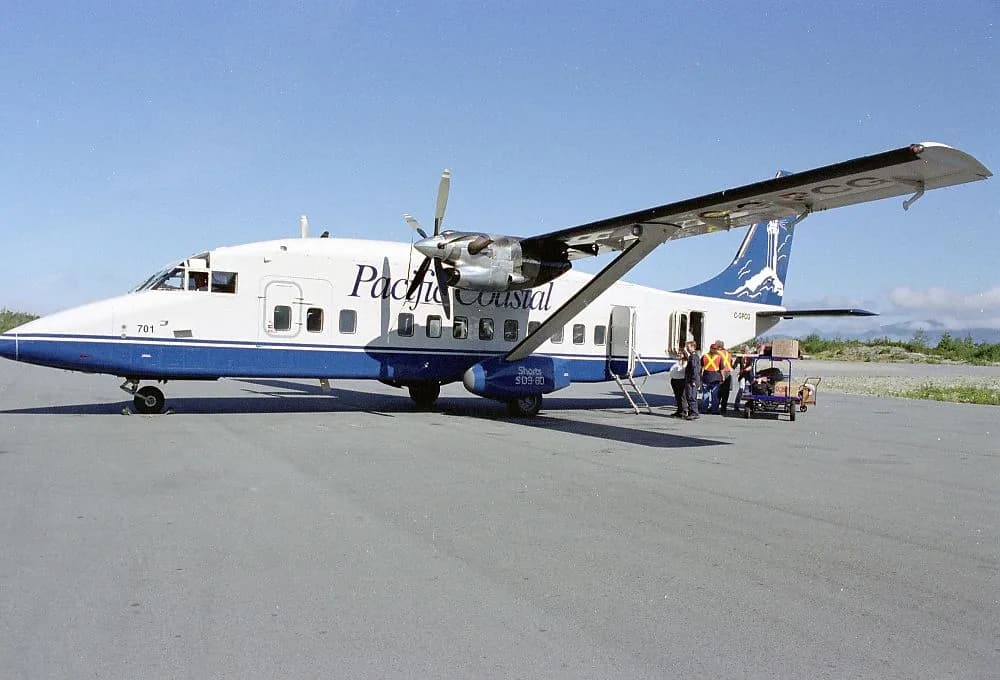 Vue aérienne de l'infrastructure de Bella Bella (Campbell Island) Airport