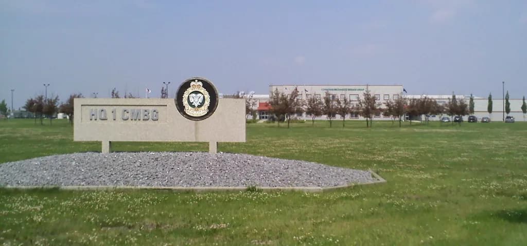 Panorama infrastruktury portu Edmonton (CFB Namao) Heliport