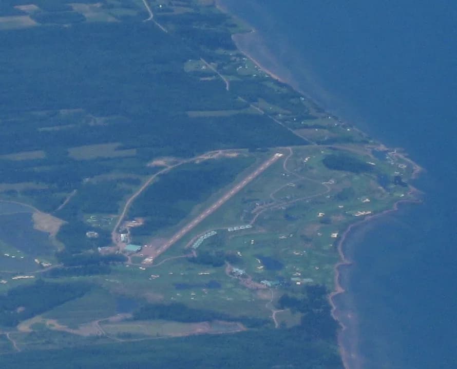 Luftaufnahme der Infrastruktur von Fox Harbour Airport