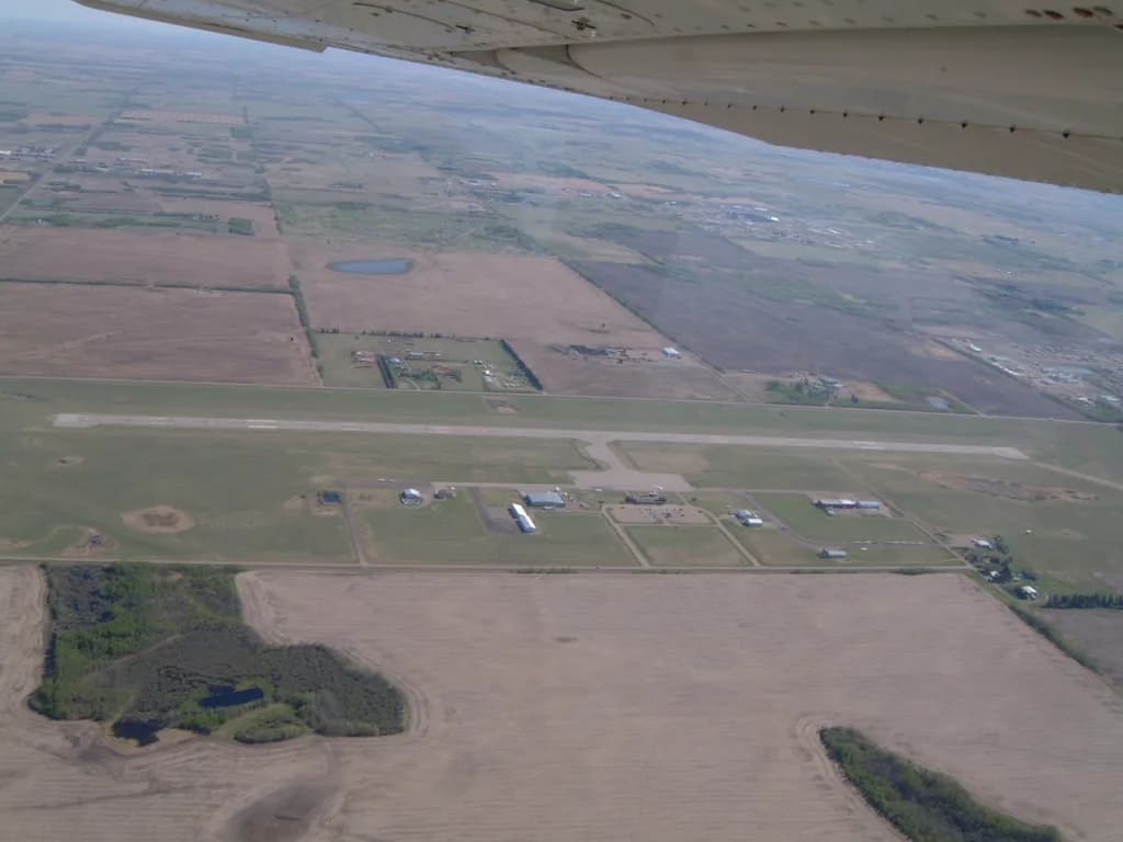 Panorama infrastruktury portu Lloydminster Airport