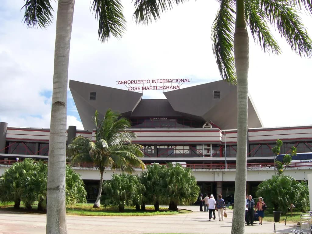 Luftaufnahme der Infrastruktur von José Martí International Airport