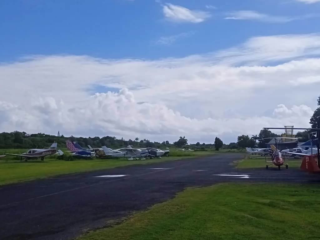 Panorama infrastruktury portu St-François Airport